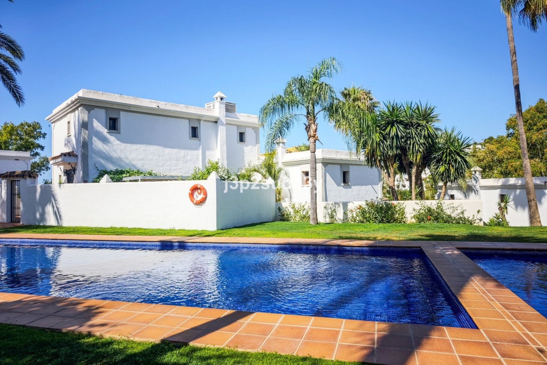Resale - Villa - Estepona - Selwo