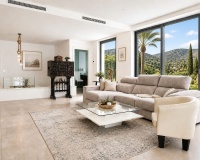 Resale - Villa - Estepona - Selwo