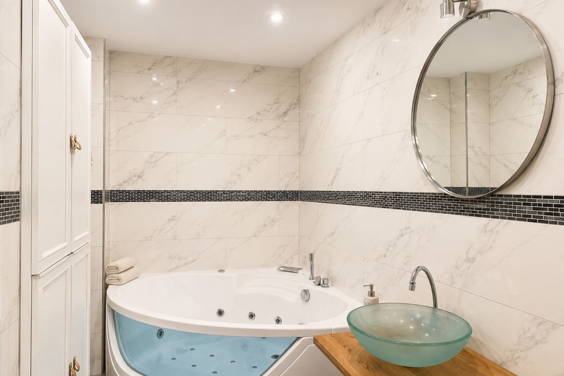 Resale - Villa - Estepona - Selwo
