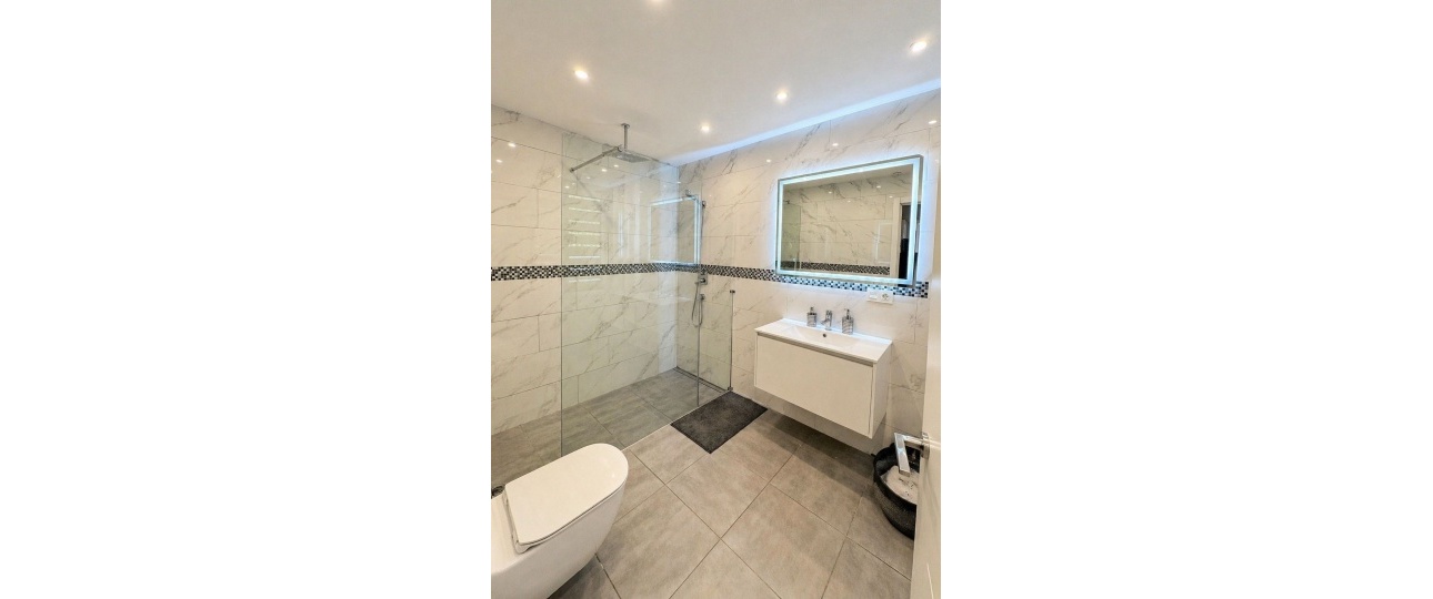 Resale - Villa - Estepona - Selwo