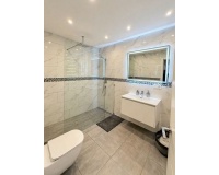 Resale - Villa - Estepona - Selwo