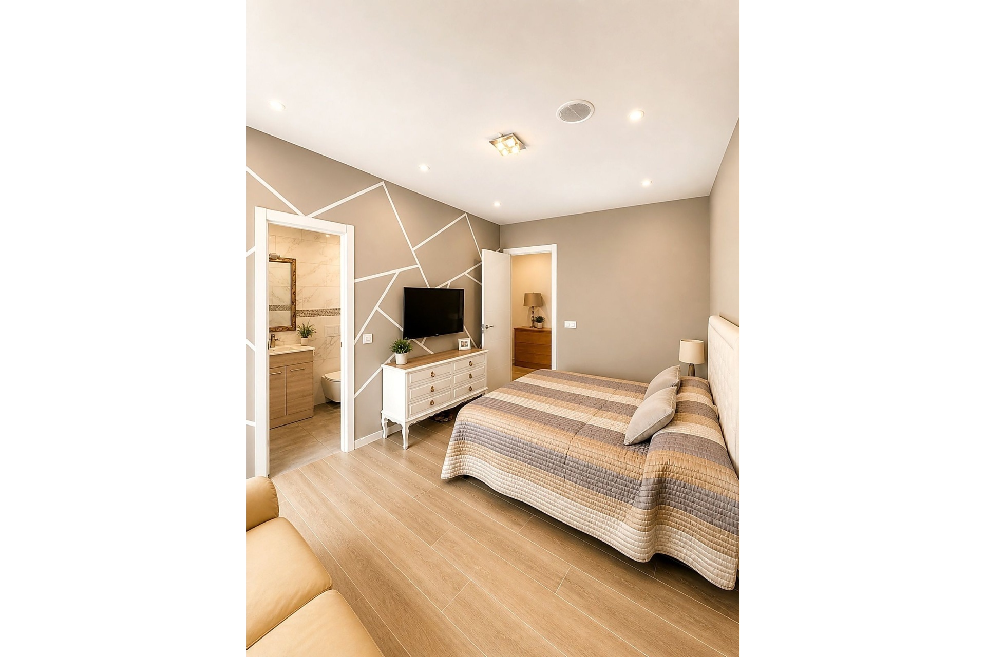 Resale - Villa - Estepona - Selwo