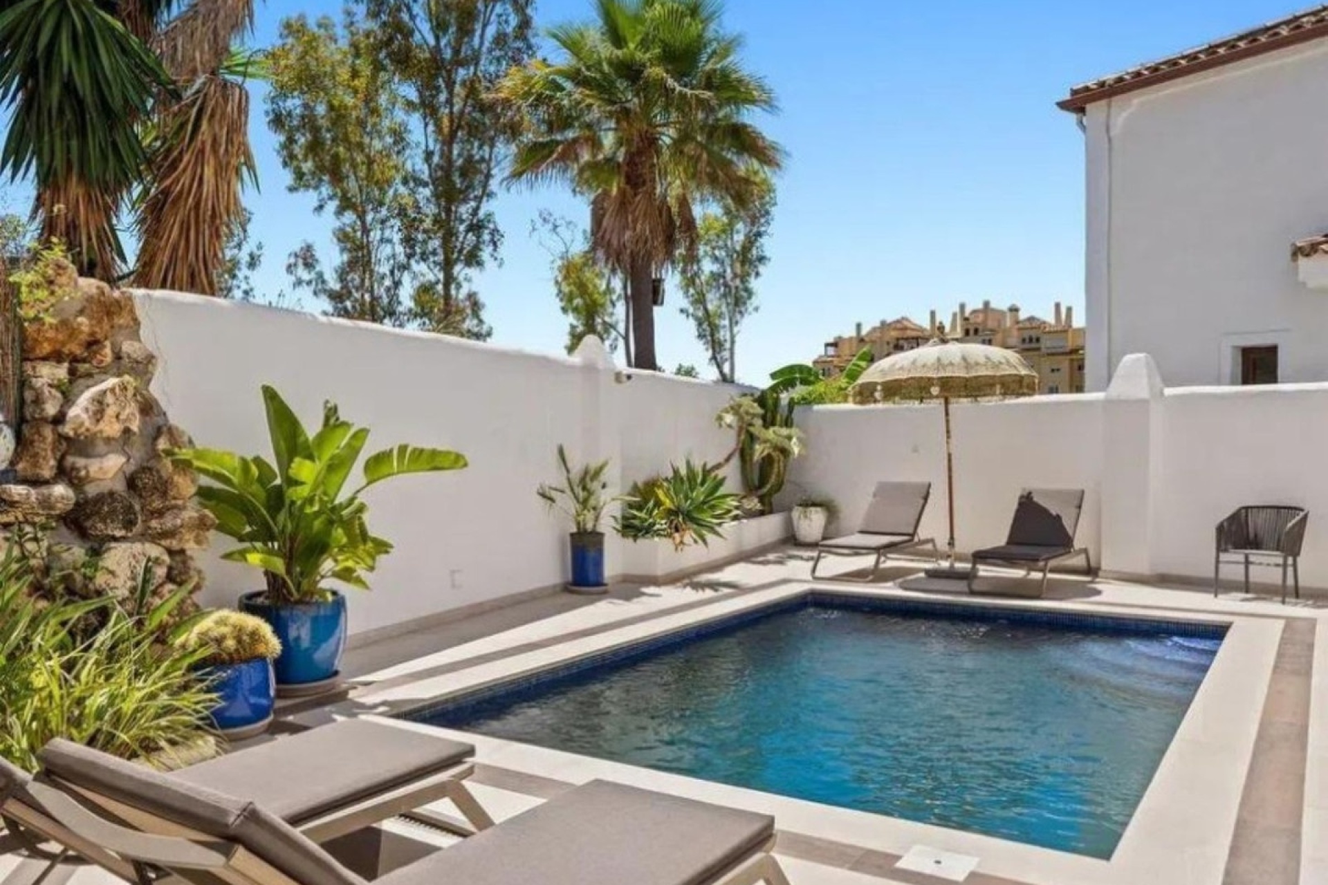 Resale - Villa - Estepona - Selwo