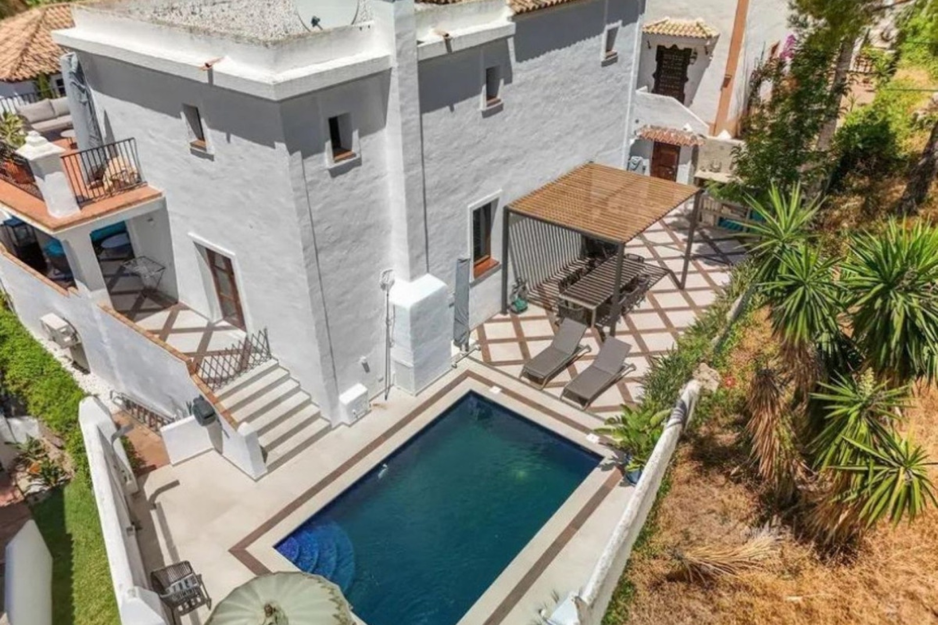 Resale - Villa - Estepona - Selwo