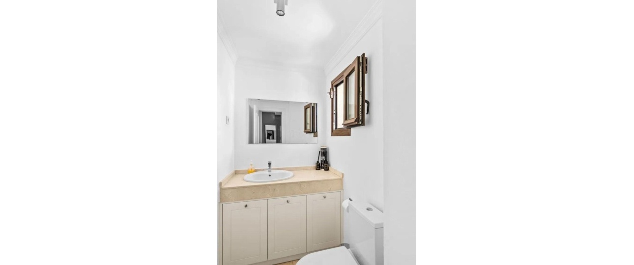 Resale - Villa - Estepona - Selwo