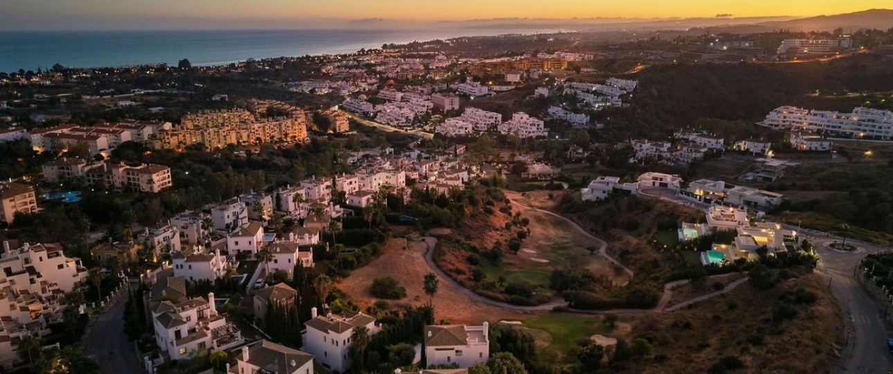 Resale - Villa - Estepona - Selwo