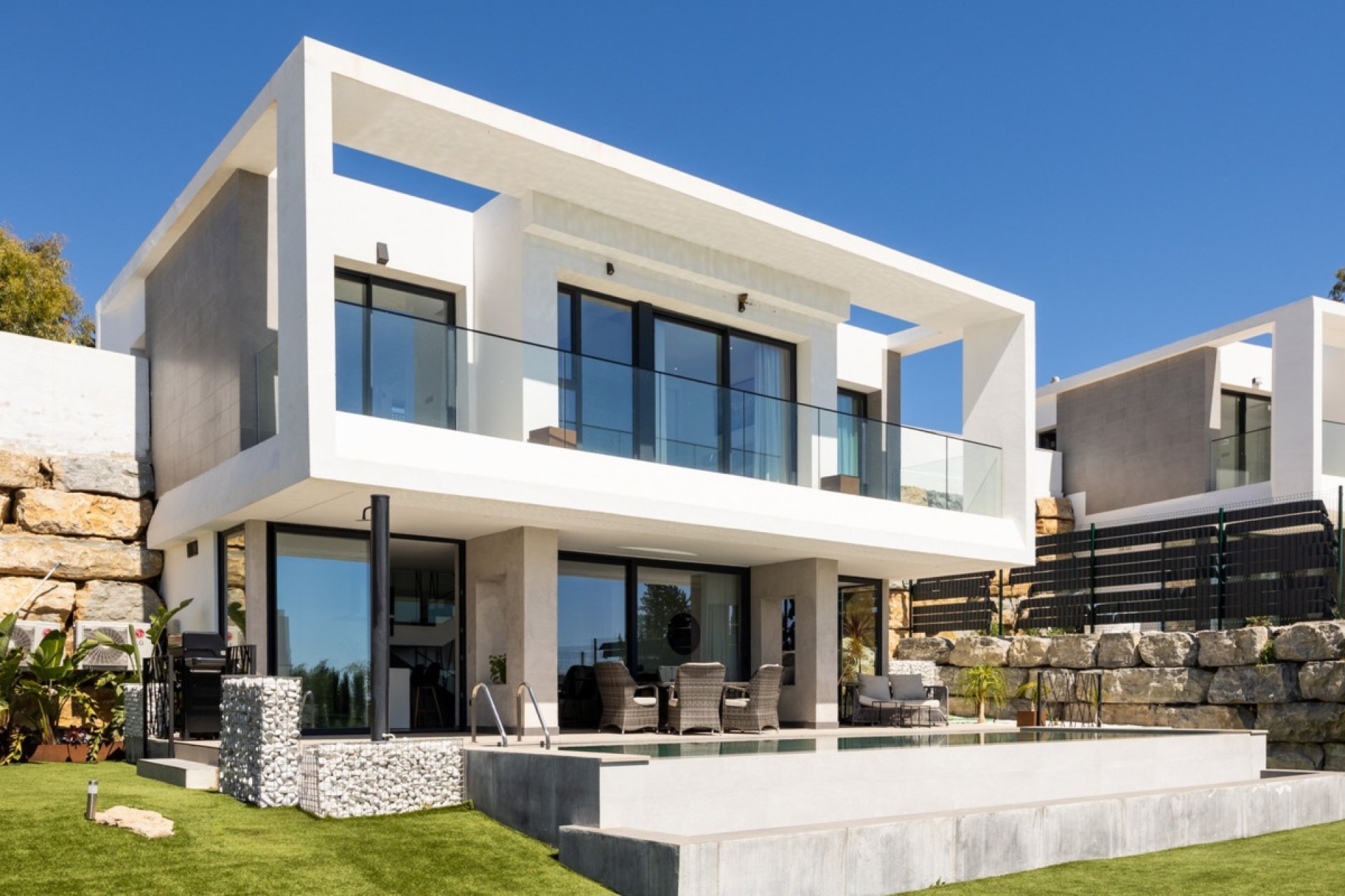 Resale - Villa - Estepona - Valle Romano