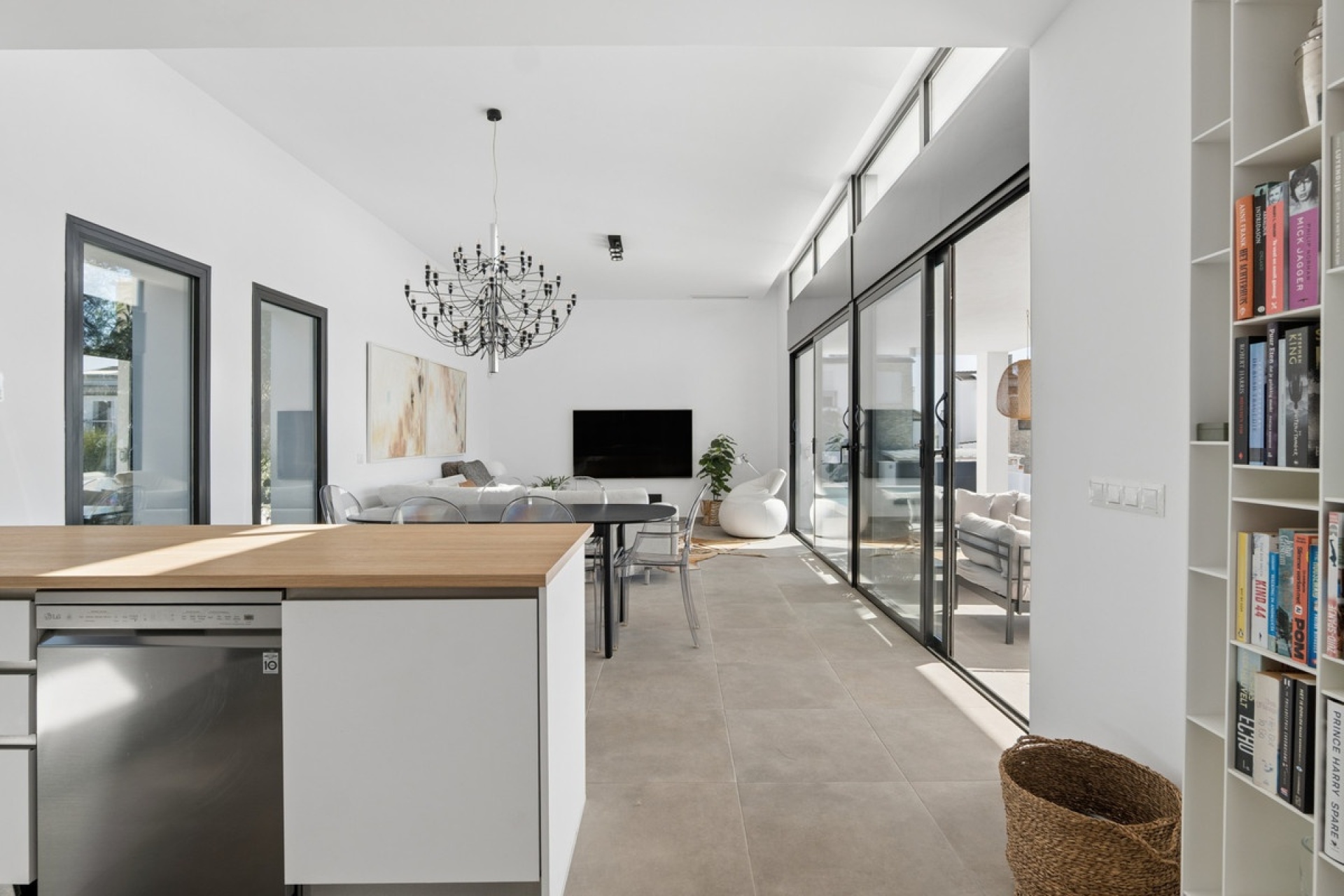 Resale - Villa - Estepona - Valle Romano