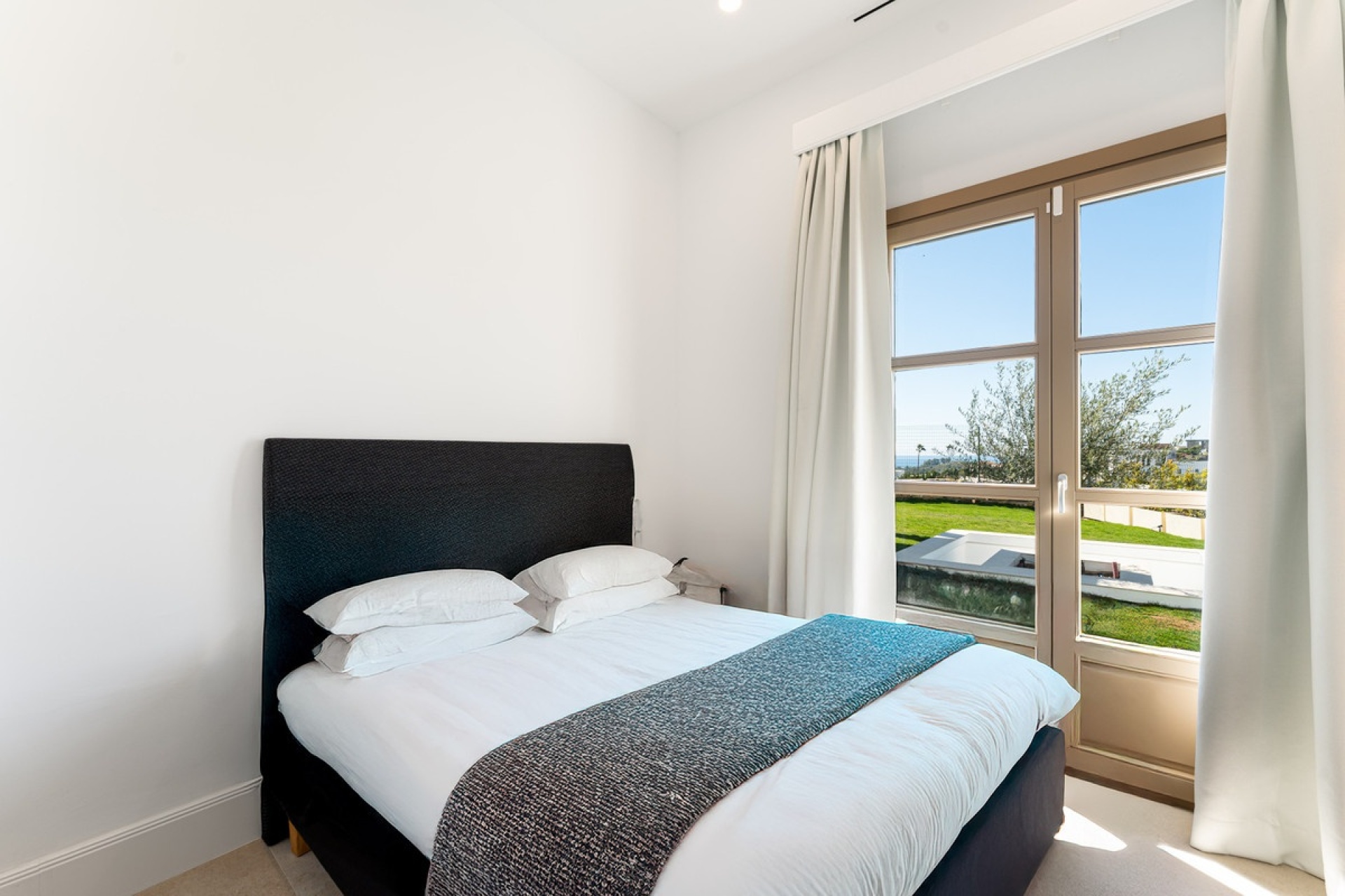 Resale - Villa - Estepona - Valle Romano