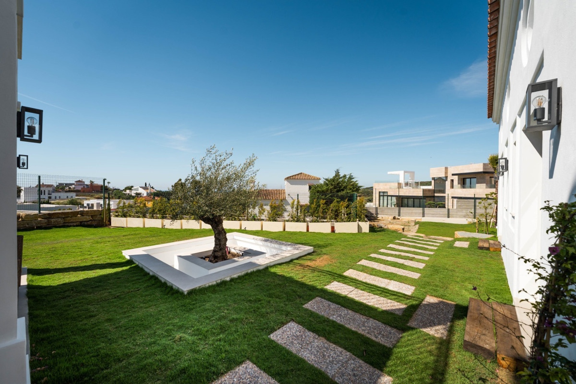 Resale - Villa - Estepona - Valle Romano