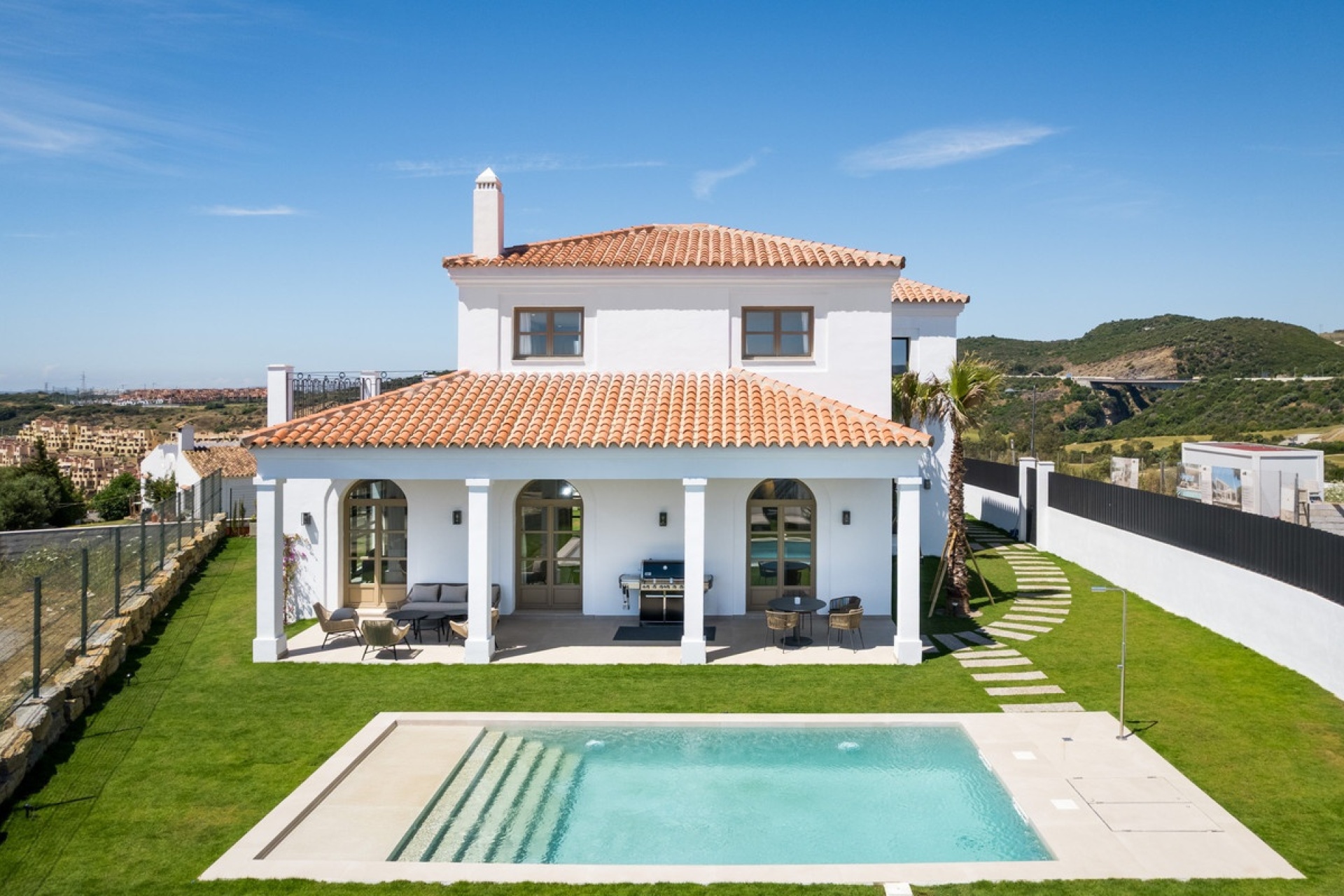 Resale - Villa - Estepona - Valle Romano
