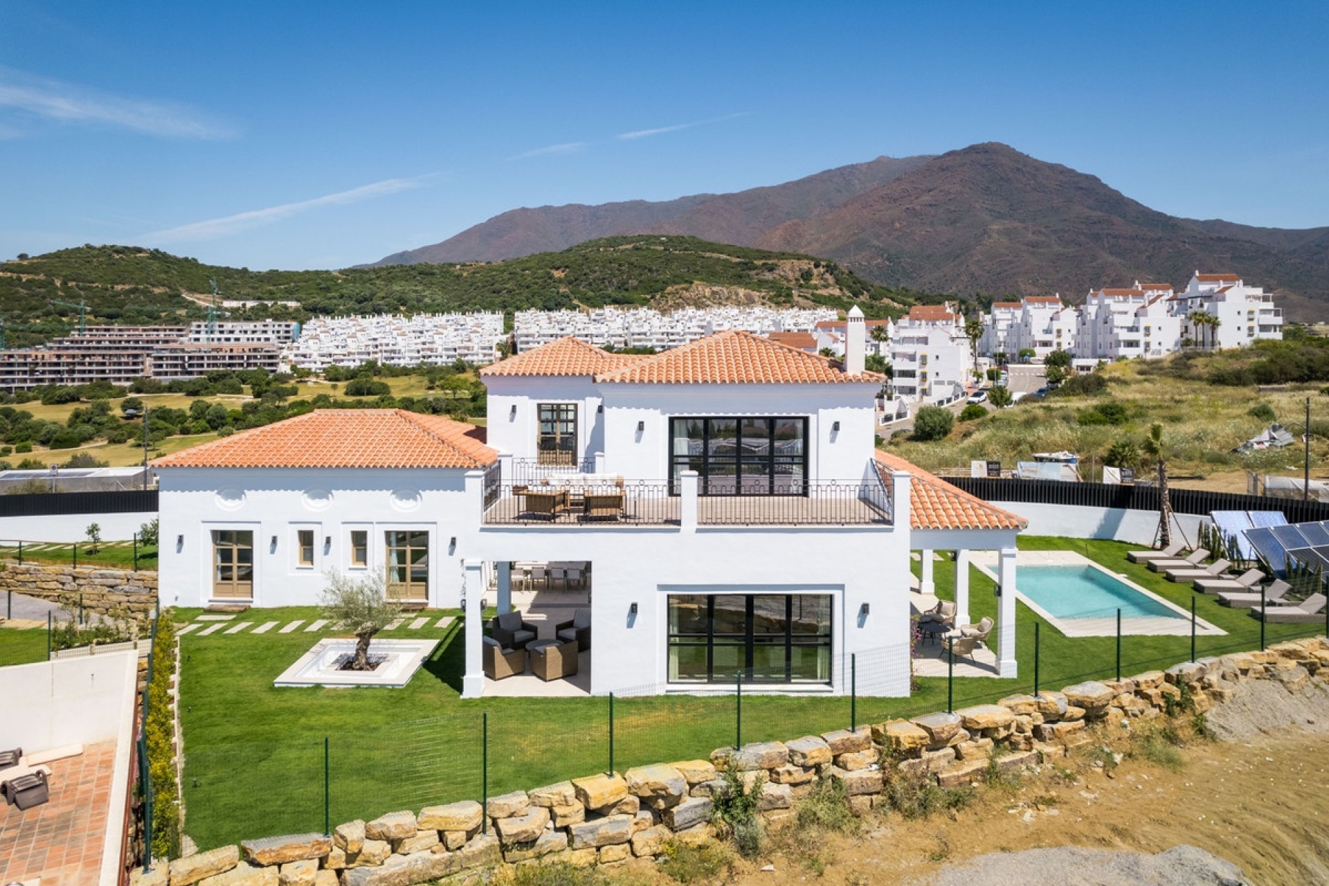Resale - Villa - Estepona - Valle Romano