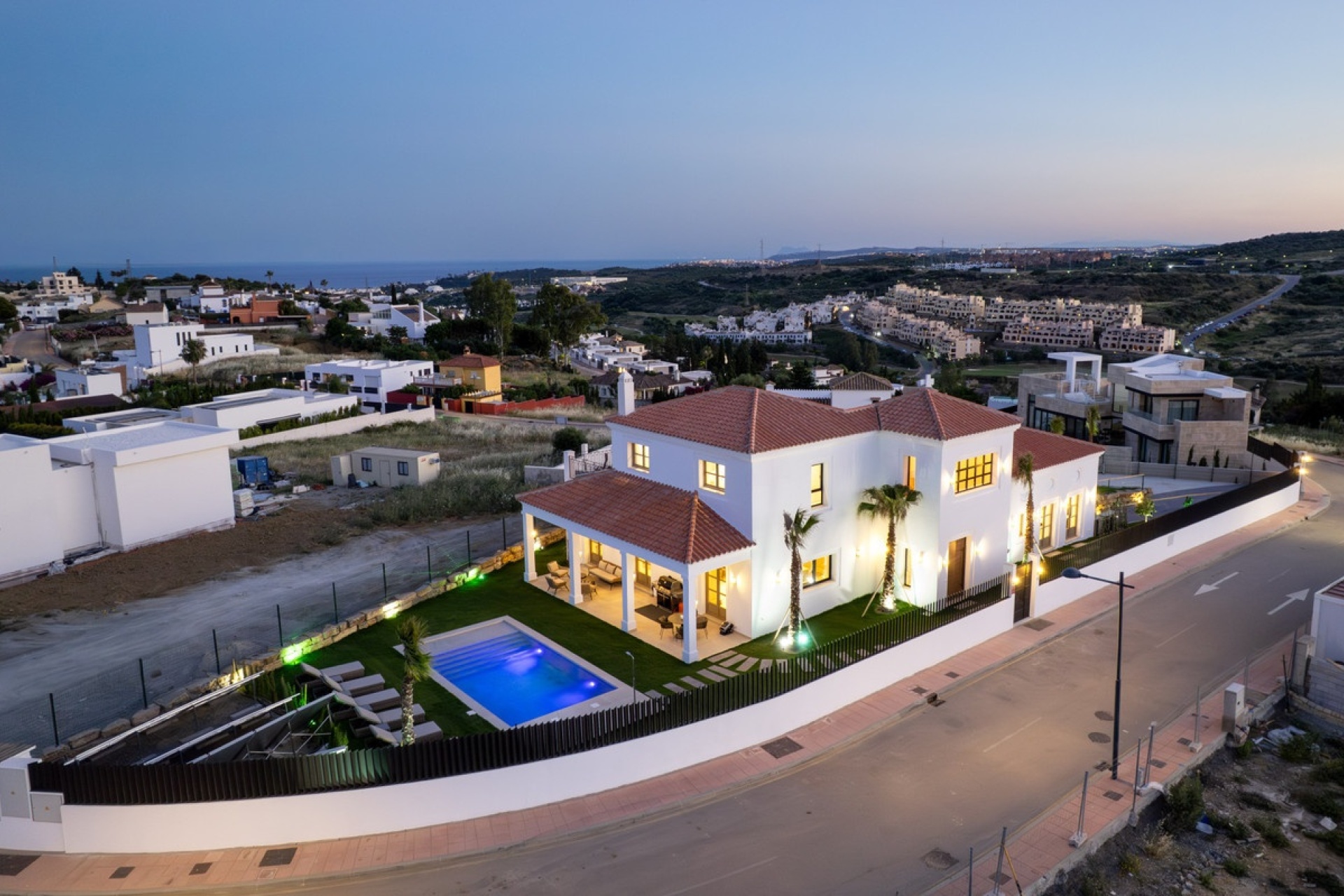 Resale - Villa - Estepona - Valle Romano