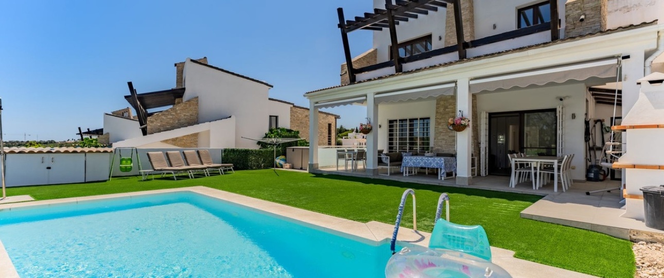 Resale - Villa - Estepona - Valle Romano