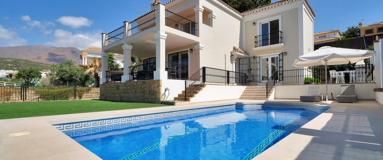 Resale - Villa - Estepona - Valle Romano