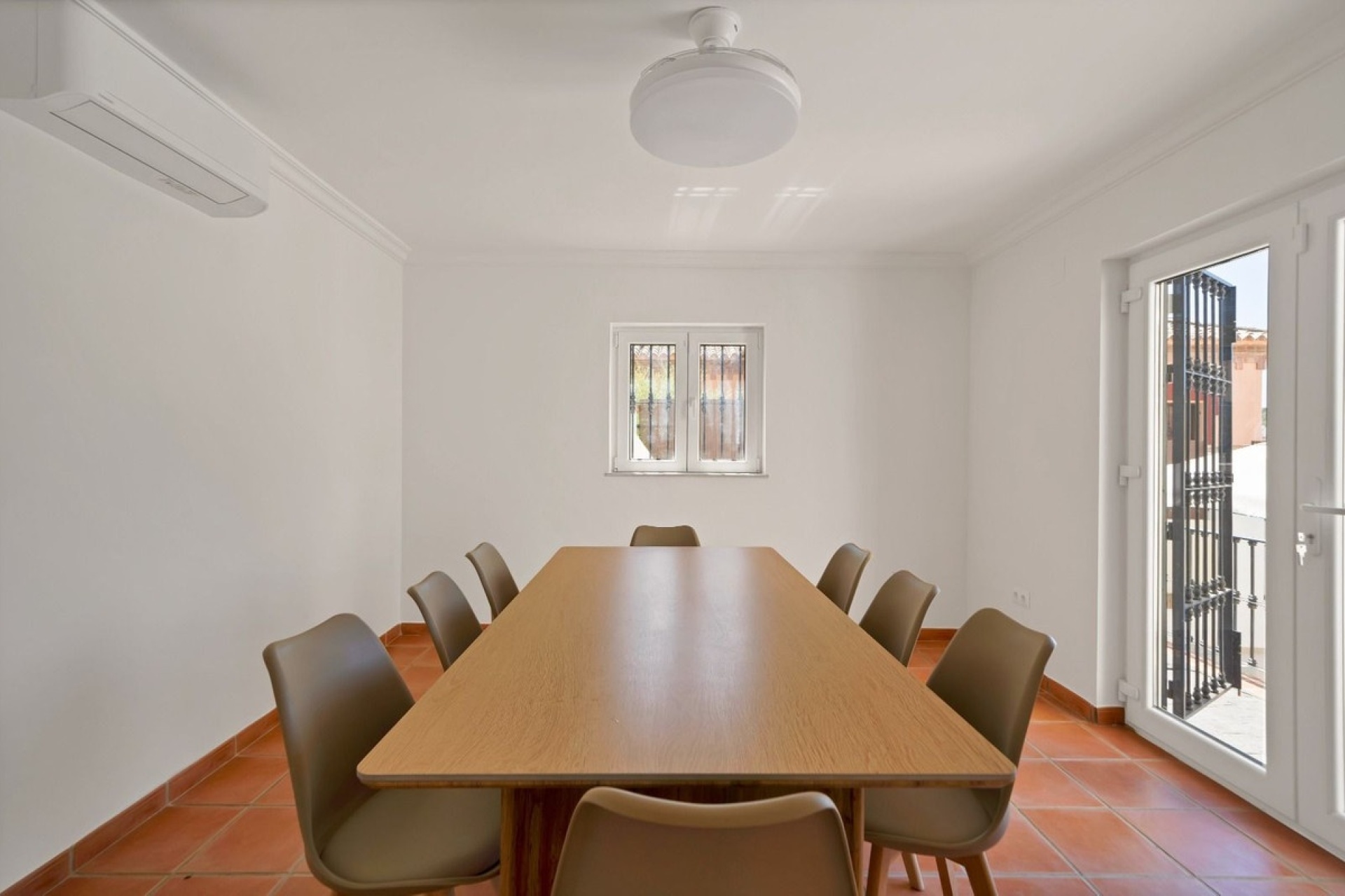 Resale - Villa - Estepona - Valle Romano
