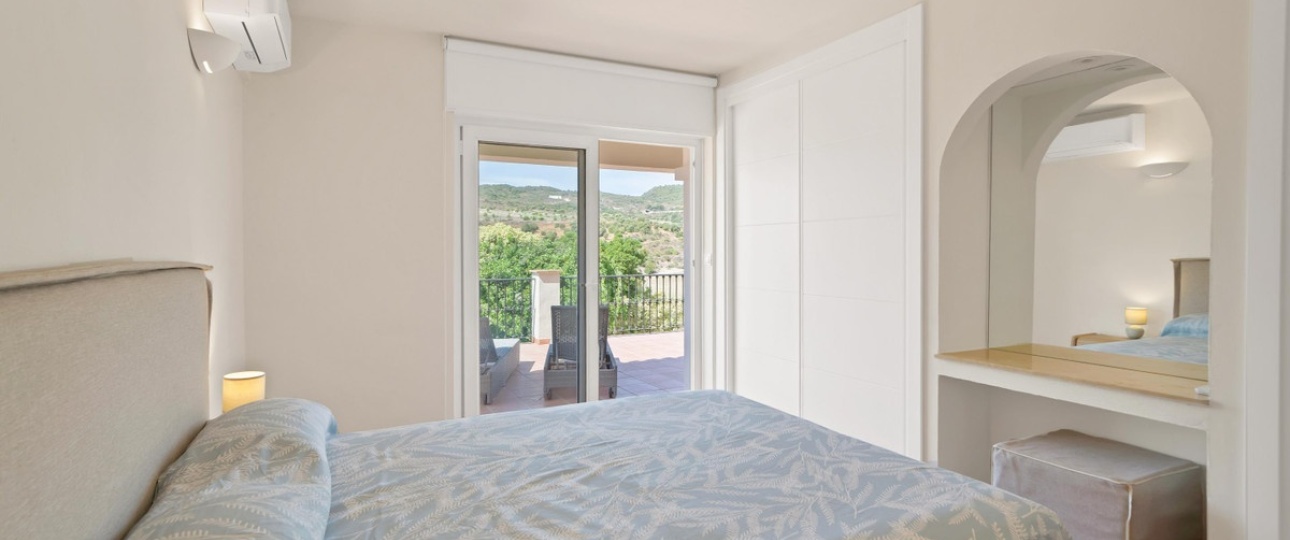 Resale - Villa - Estepona - Valle Romano