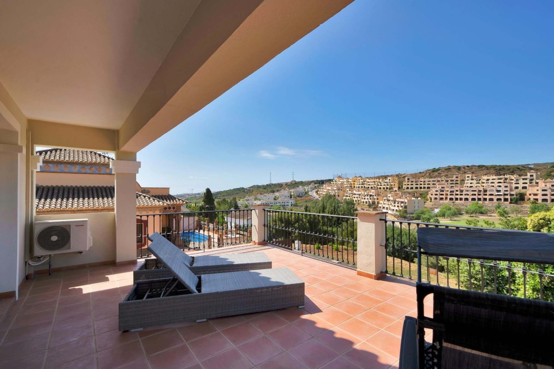 Resale - Villa - Estepona - Valle Romano