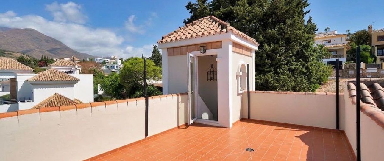 Resale - Villa - Estepona - Valle Romano