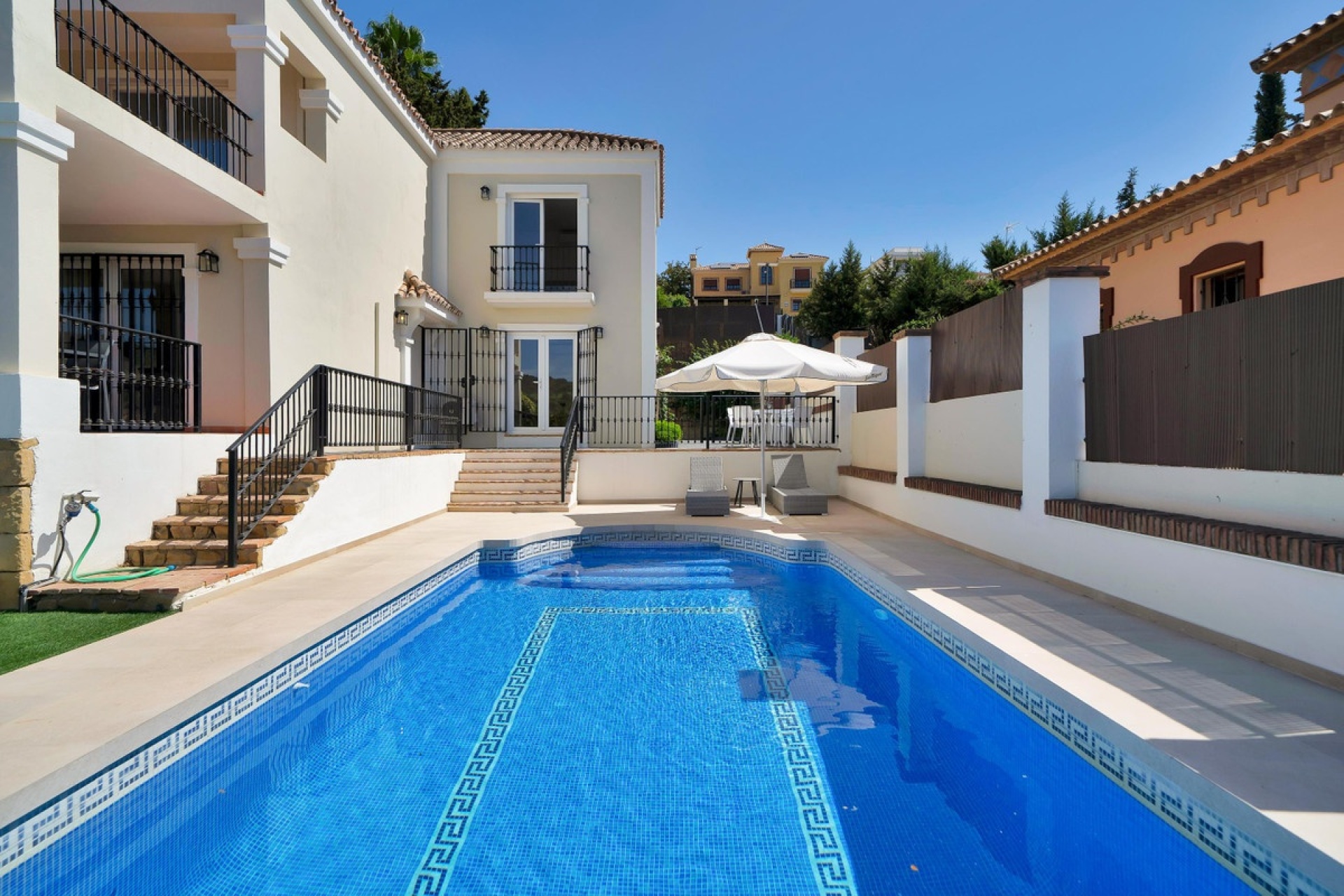Resale - Villa - Estepona - Valle Romano
