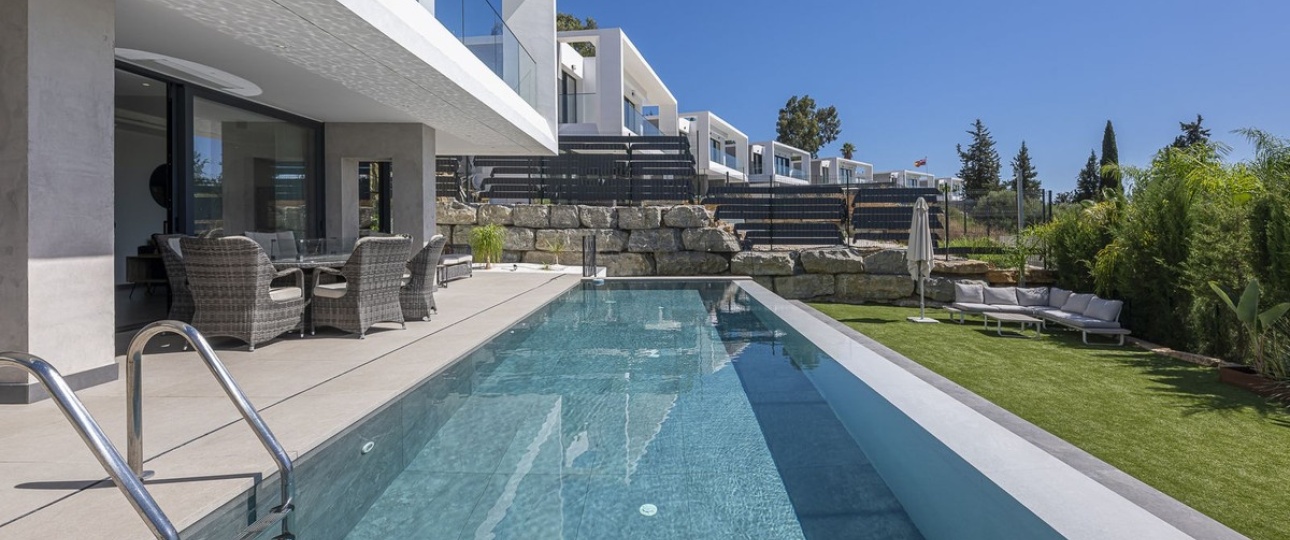 Resale - Villa - Estepona - Valle Romano