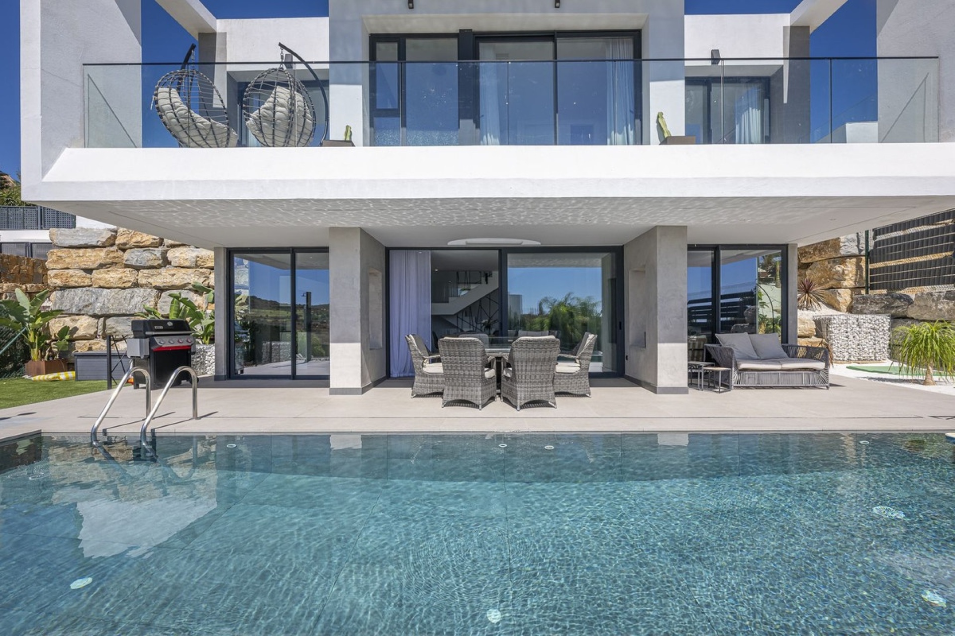 Resale - Villa - Estepona - Valle Romano