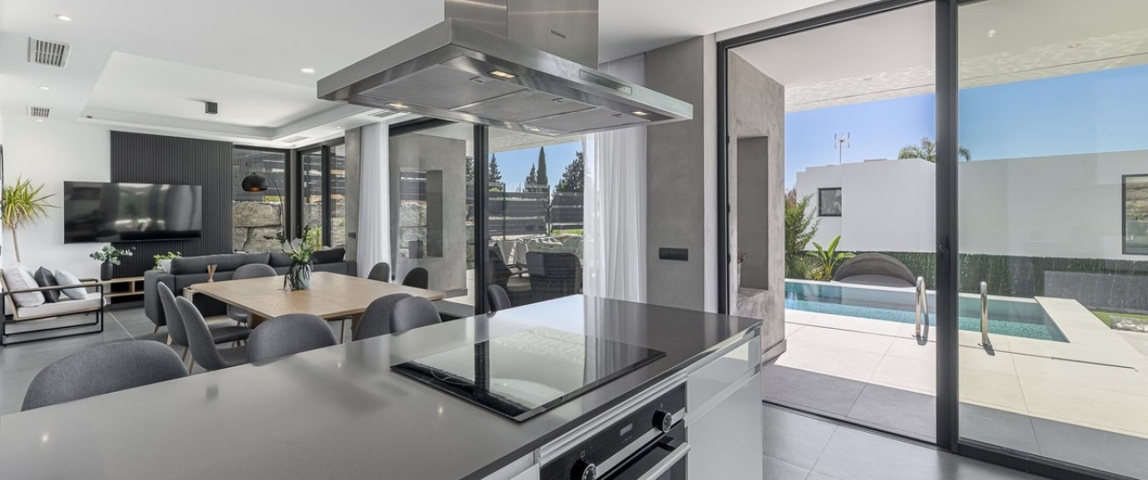 Resale - Villa - Estepona - Valle Romano