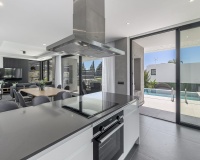 Resale - Villa - Estepona - Valle Romano