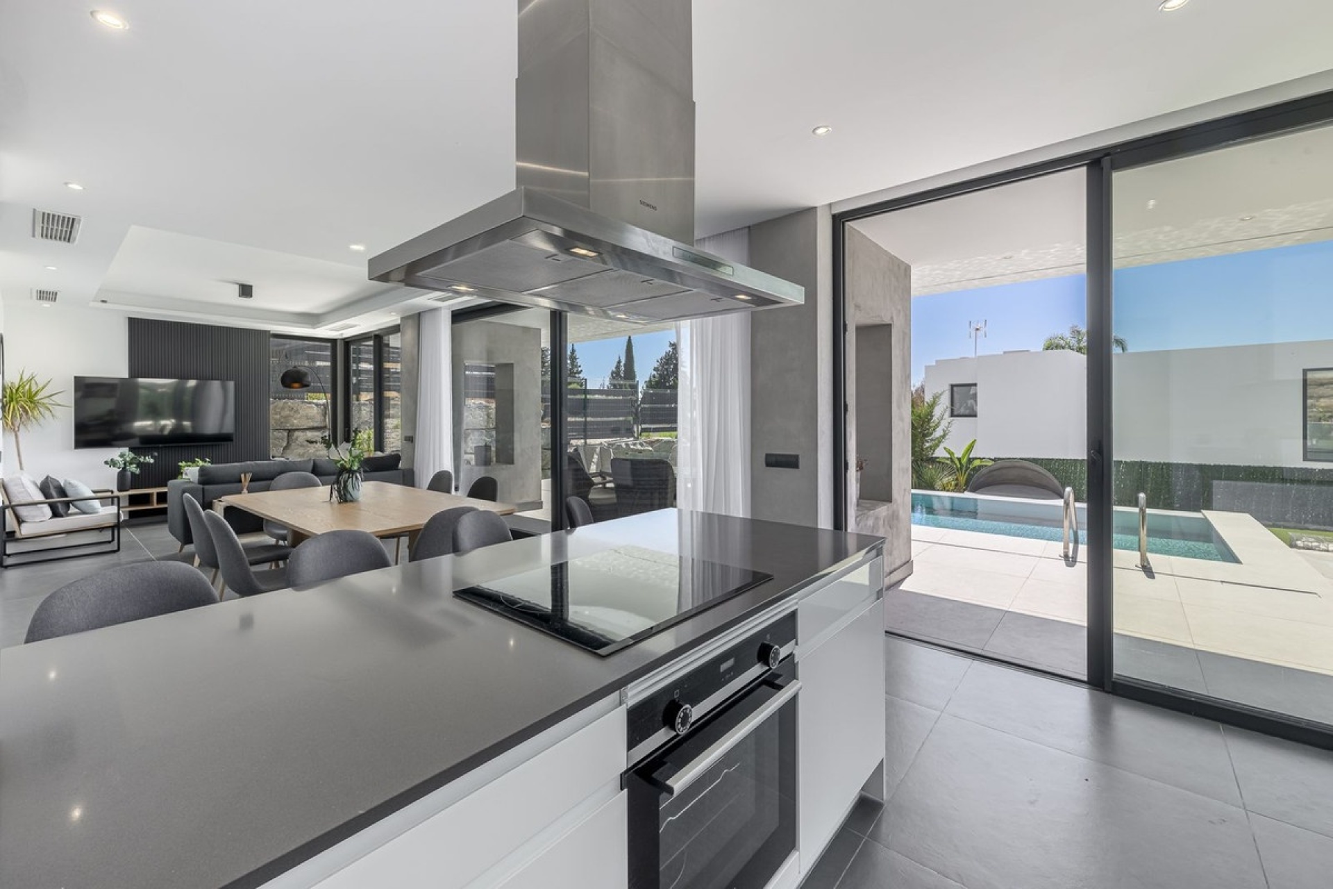 Resale - Villa - Estepona - Valle Romano