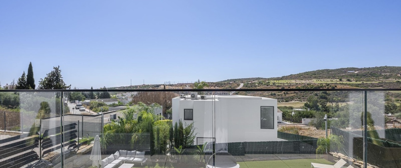 Resale - Villa - Estepona - Valle Romano