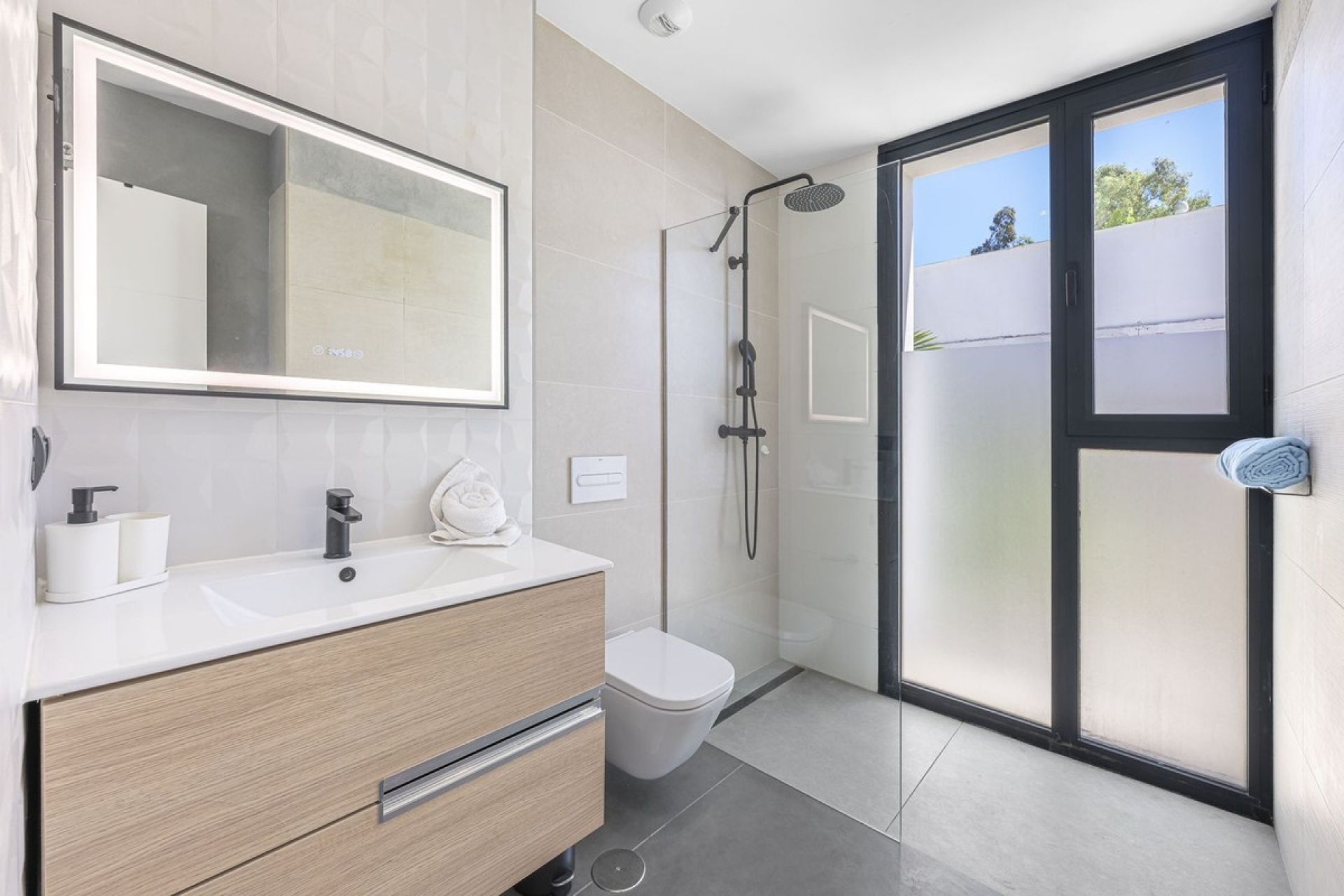 Resale - Villa - Estepona - Valle Romano