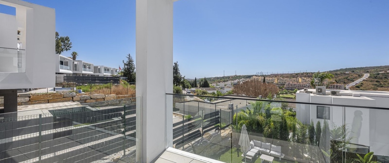 Resale - Villa - Estepona - Valle Romano