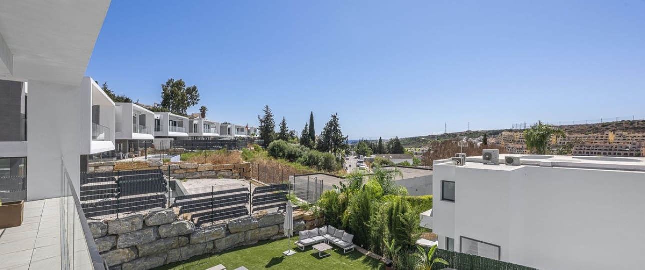 Resale - Villa - Estepona - Valle Romano