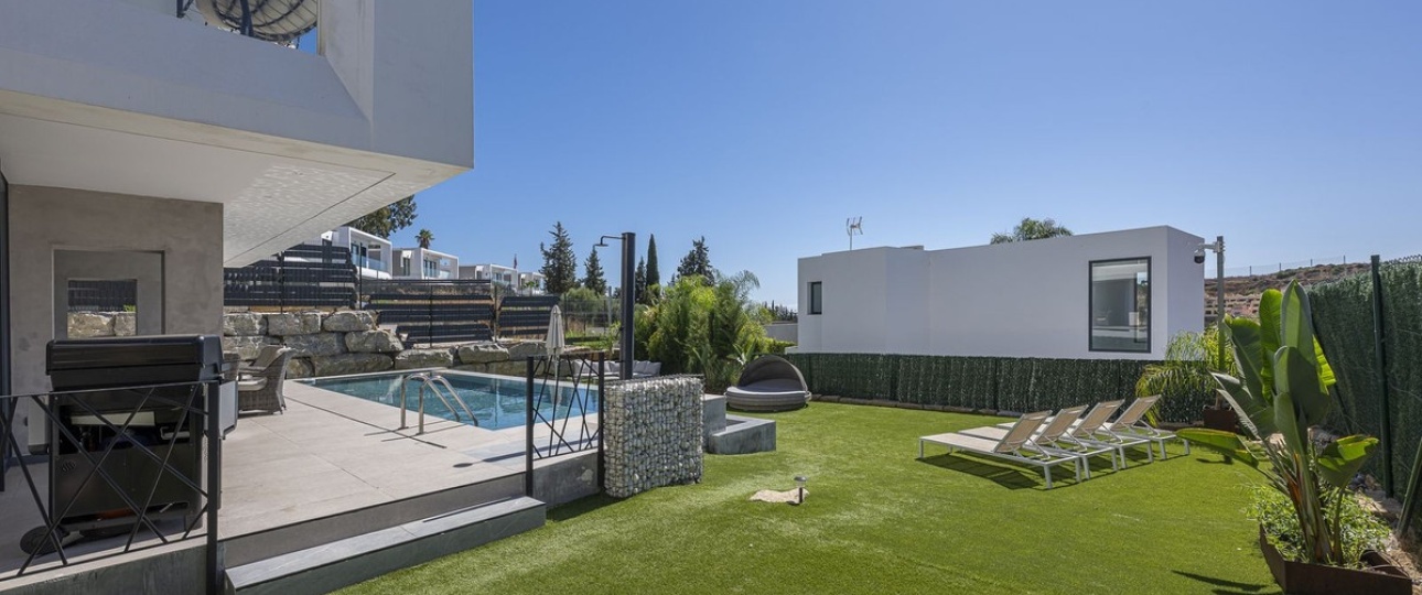 Resale - Villa - Estepona - Valle Romano