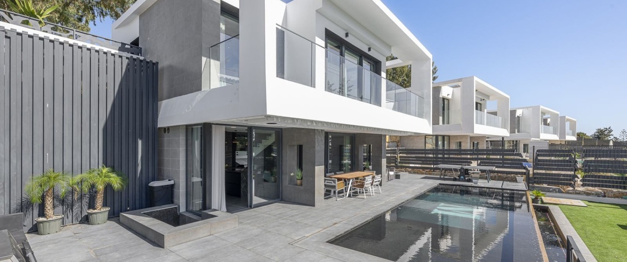 Resale - Villa - Estepona - Valle Romano