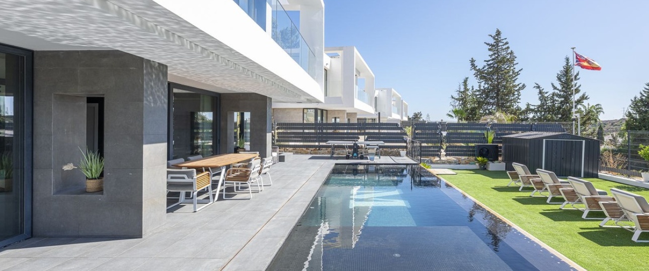 Resale - Villa - Estepona - Valle Romano