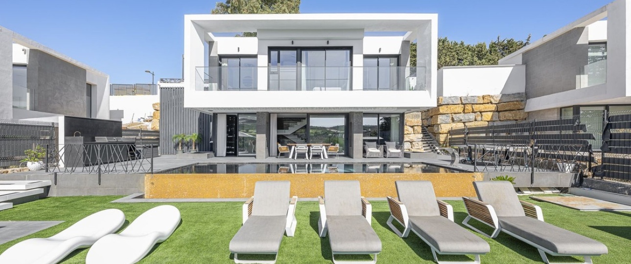Resale - Villa - Estepona - Valle Romano