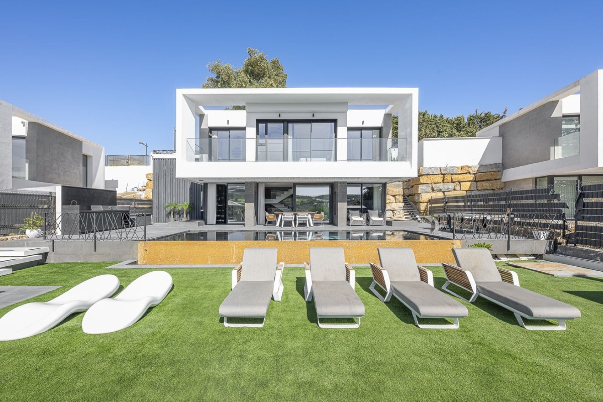 Resale - Villa - Estepona - Valle Romano