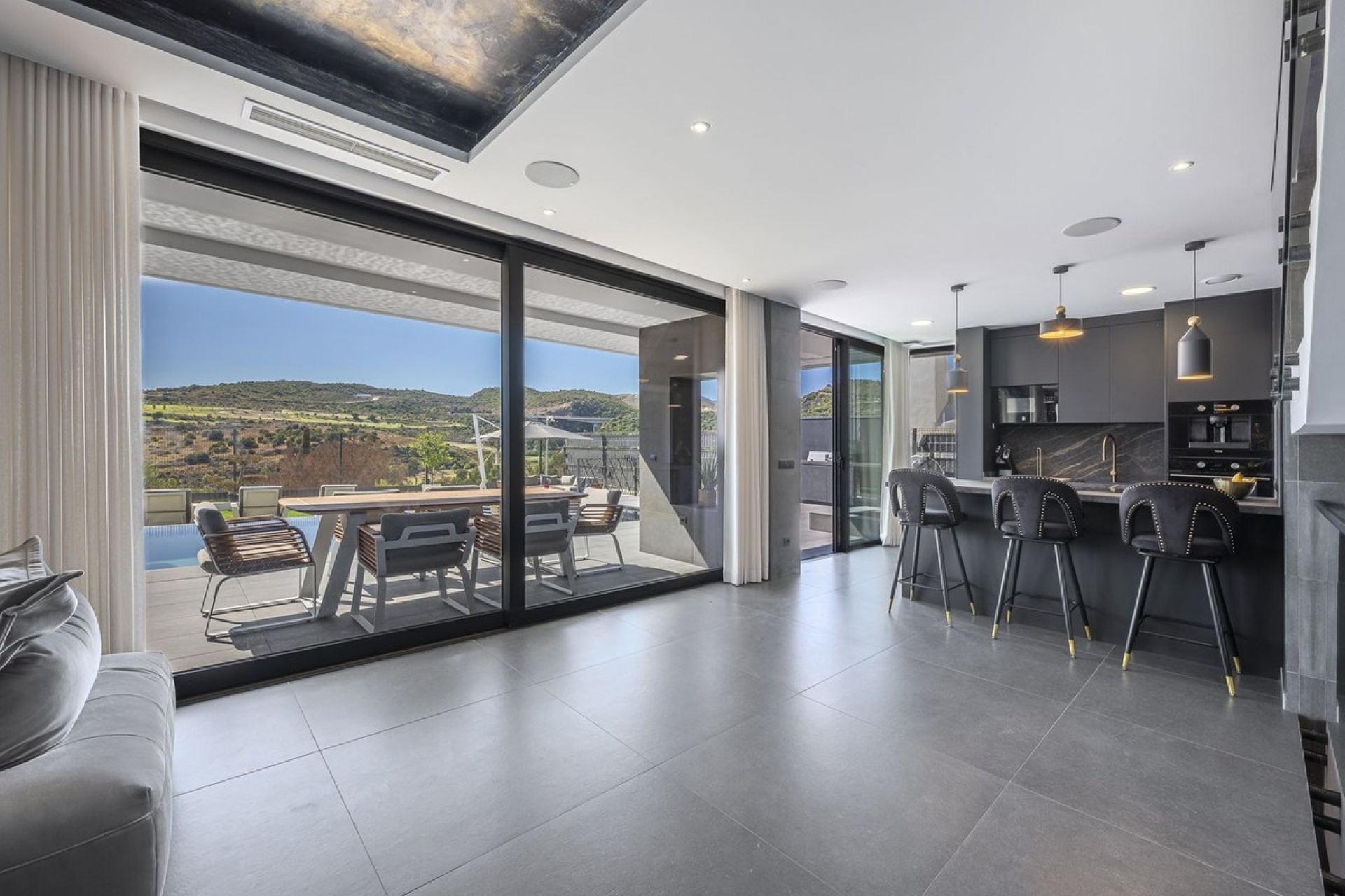 Resale - Villa - Estepona - Valle Romano