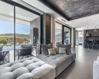 Resale - Villa - Estepona - Valle Romano