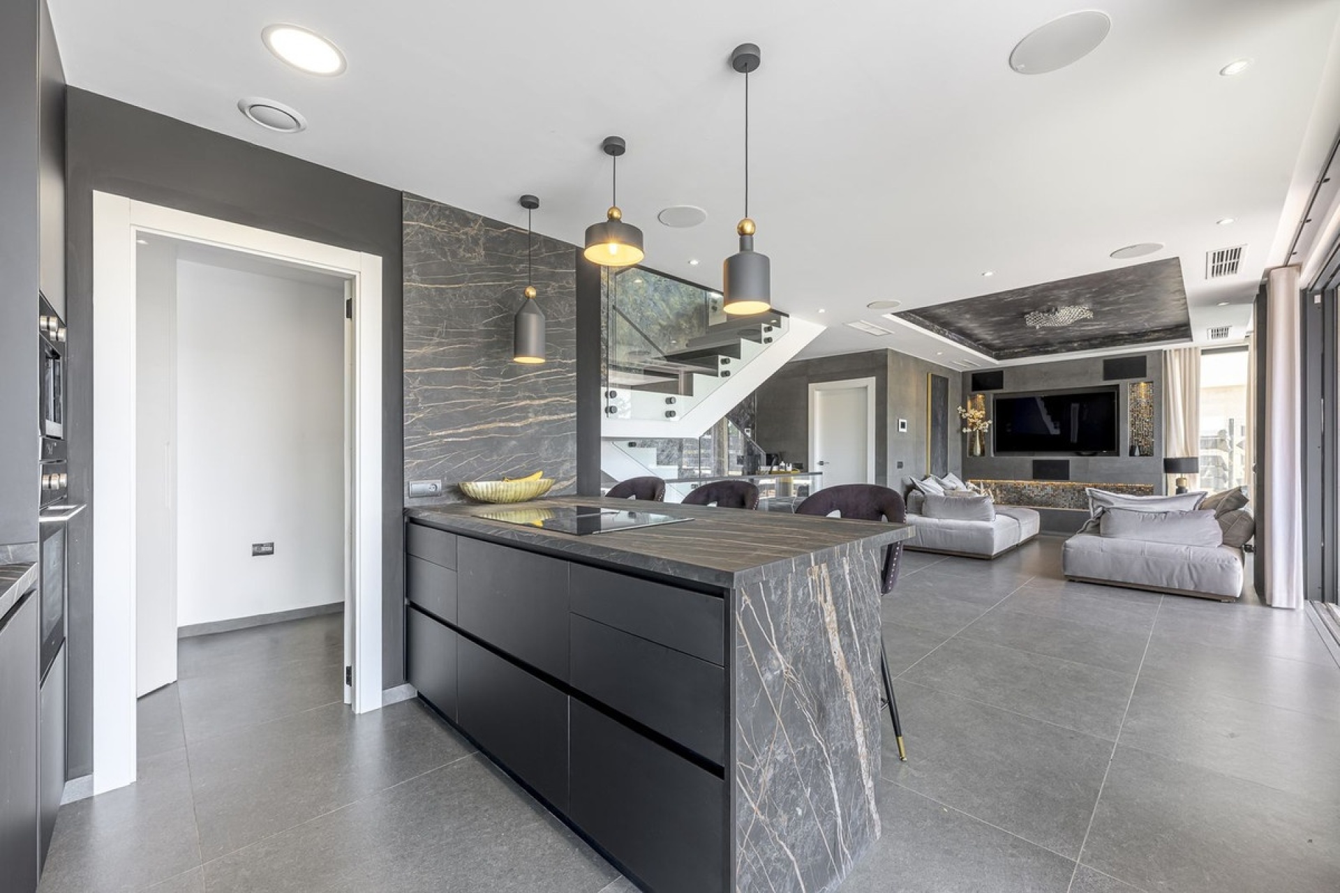 Resale - Villa - Estepona - Valle Romano