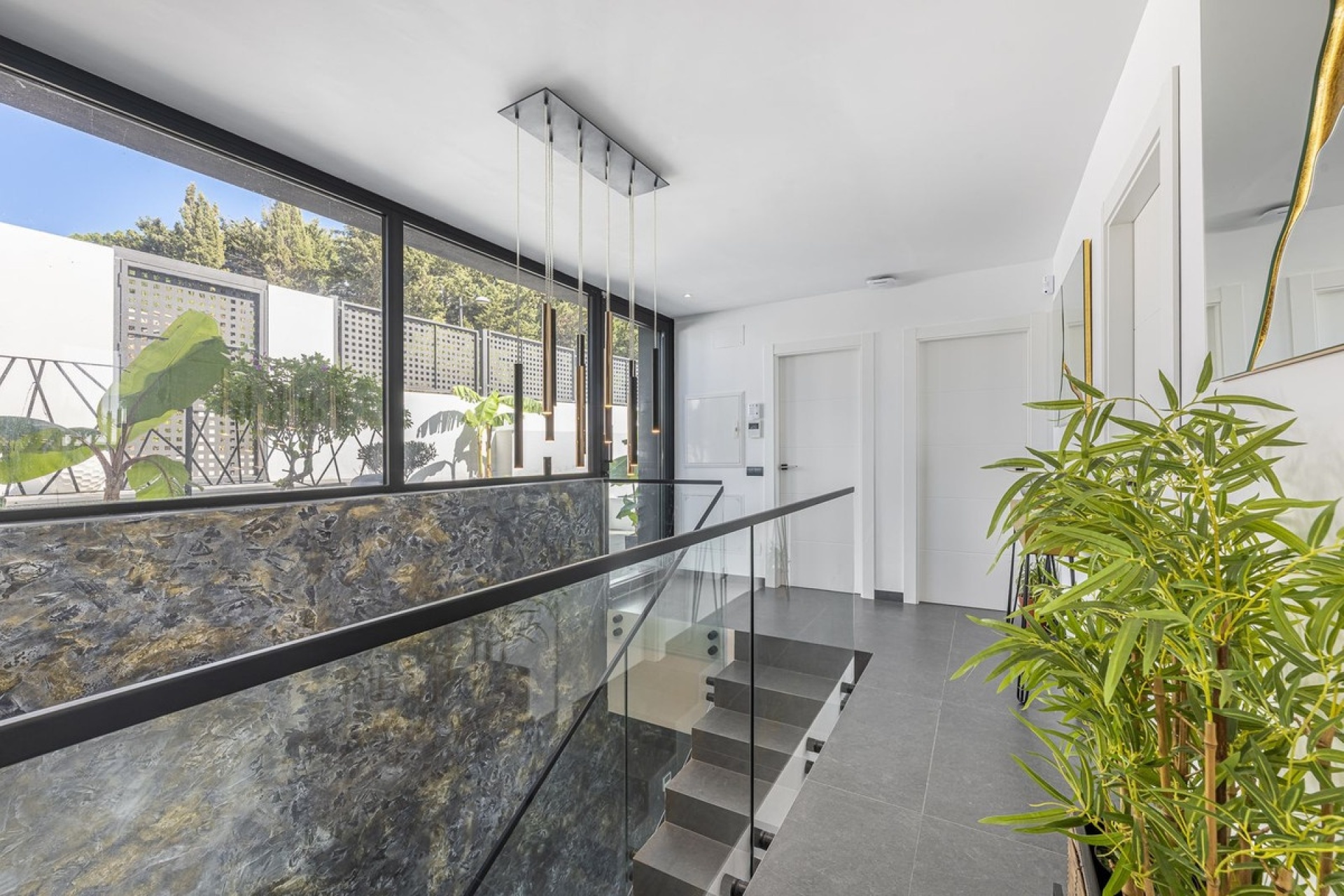 Resale - Villa - Estepona - Valle Romano