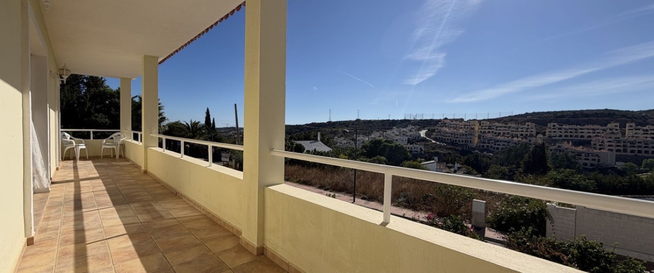 Resale - Villa - Estepona - Valle Romano