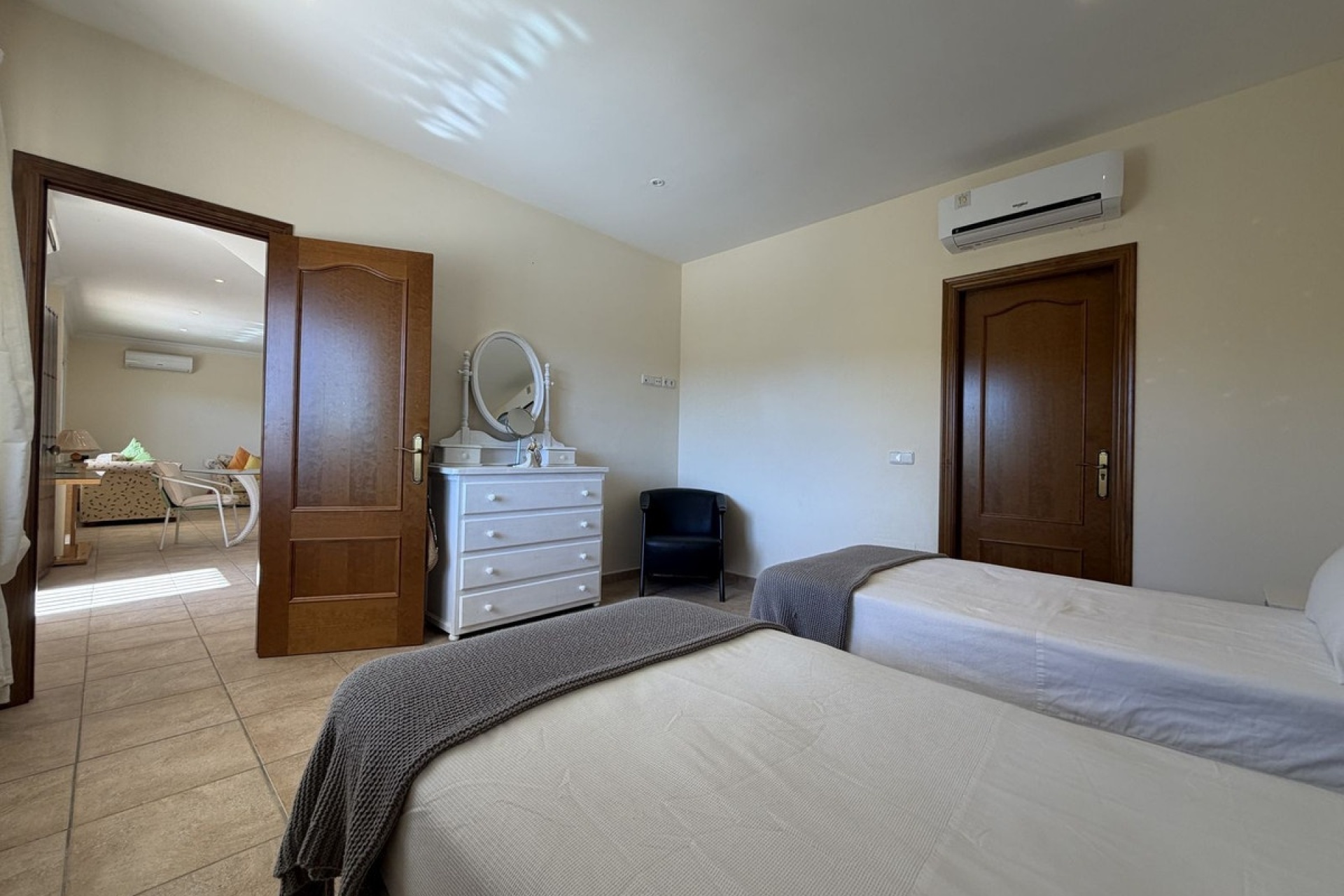 Resale - Villa - Estepona - Valle Romano