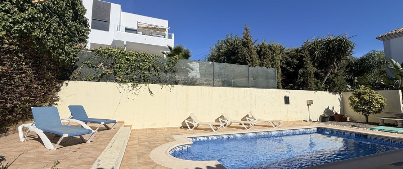 Resale - Villa - Estepona - Valle Romano