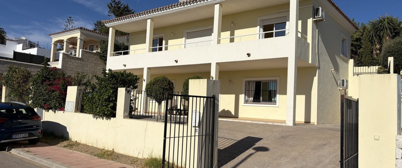 Resale - Villa - Estepona - Valle Romano