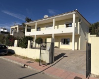 Resale - Villa - Estepona - Valle Romano