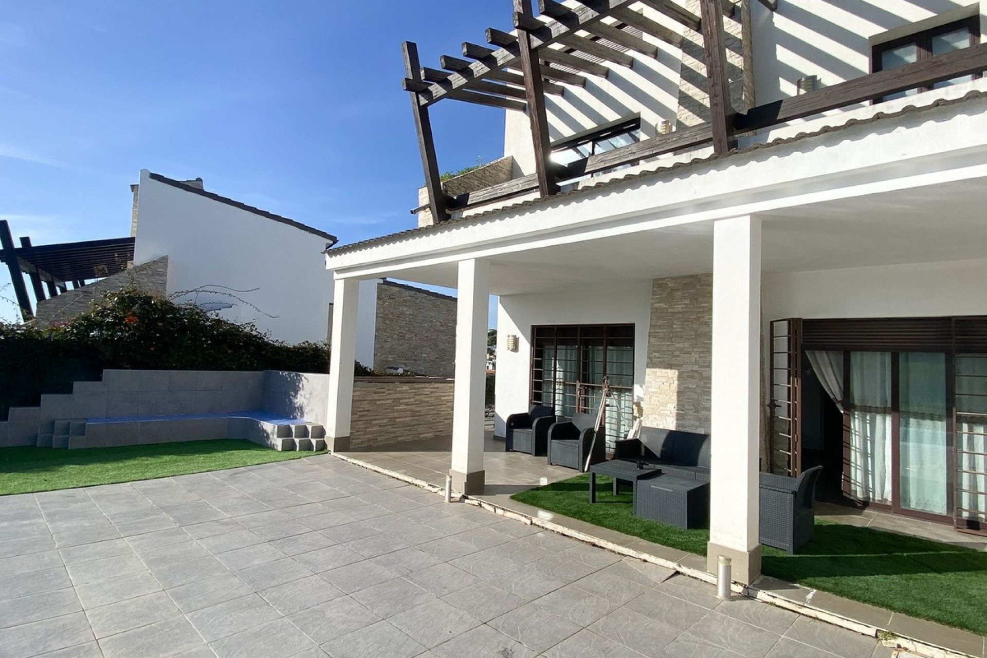 Resale - Villa - Estepona - Valle Romano