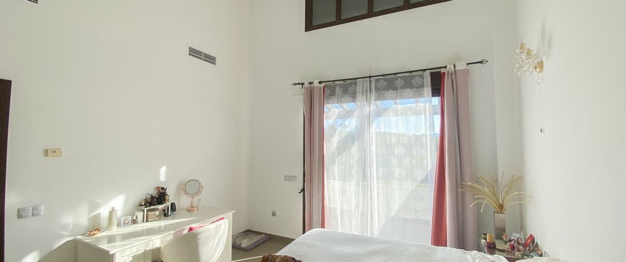 Resale - Villa - Estepona - Valle Romano