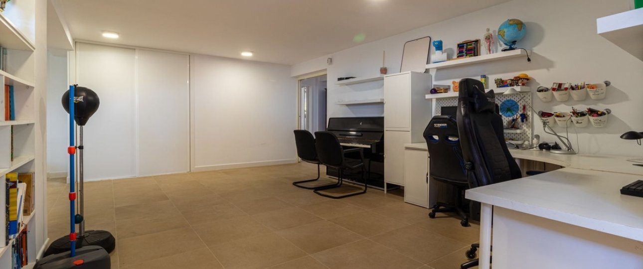 Resale - Villa - Fuengirola - Fuengirola Centro